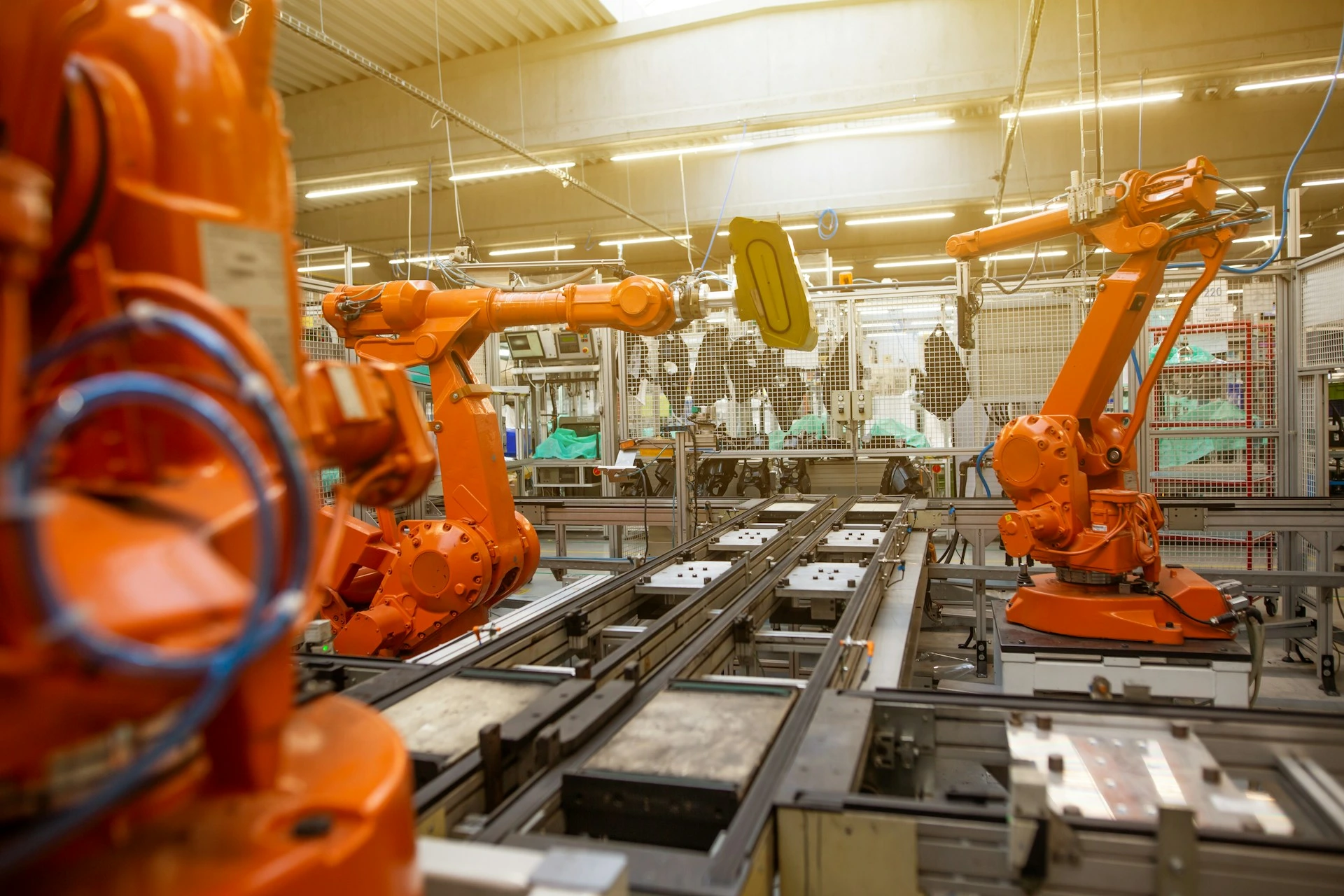 Google DeepMindin uudet teko&auml;lyj&auml;rjestelm&auml;t opettavat roboteille keng&auml;nnauhojen solmimisen ja vaatteiden ripustamisen
