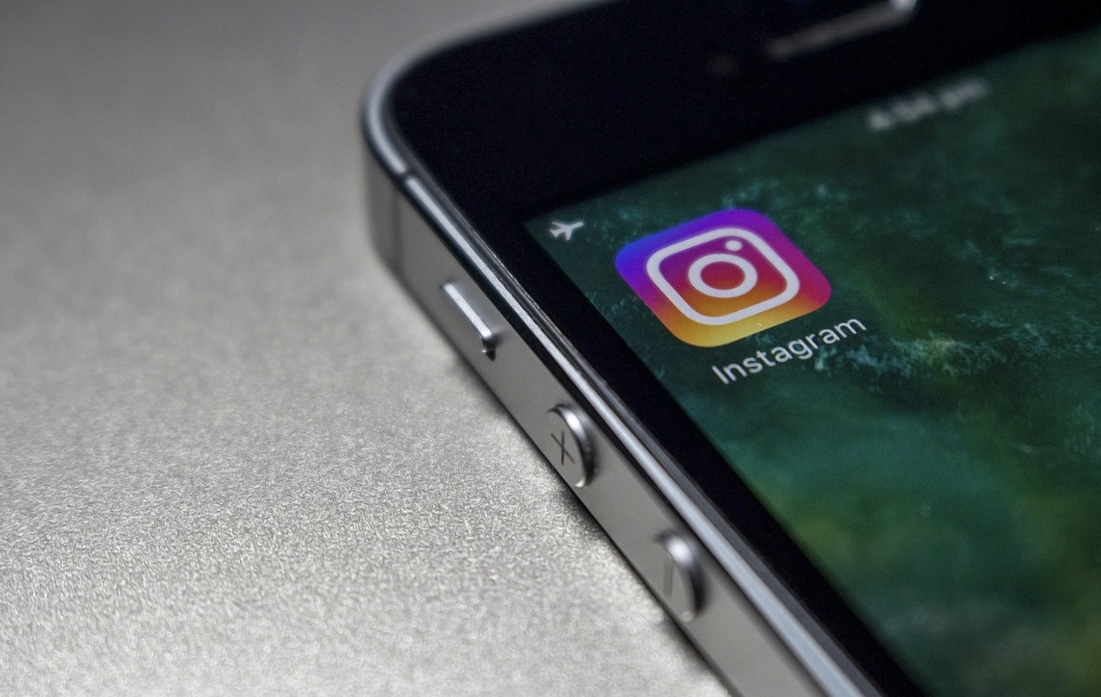 Instagram testaa ominaisuutta, joka korostaa yst&auml;vilt&auml; ohitetun sis&auml;ll&ouml;n