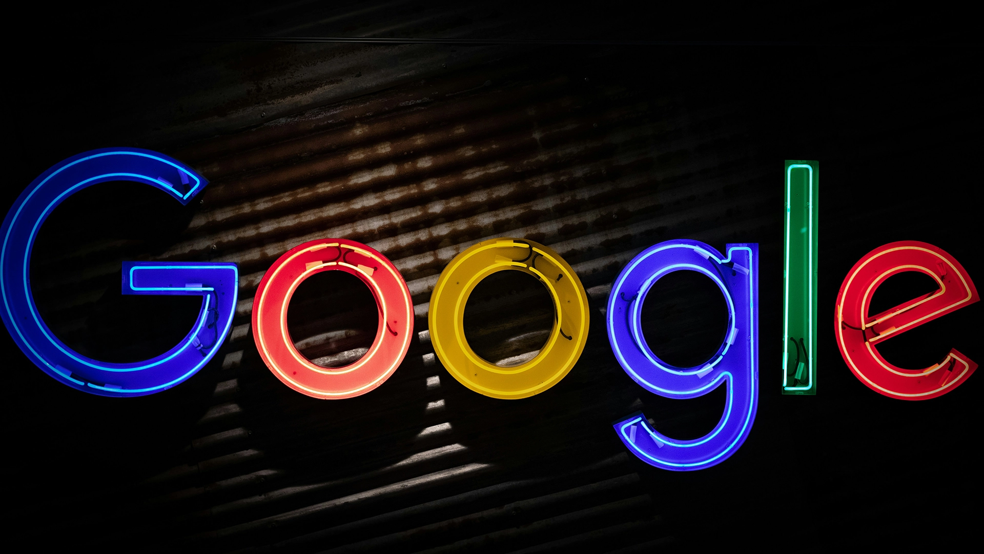Google Kohtaa Kilpailuoikeudellisen Valituksen EU:ssa AI-katsausten Vuoksi