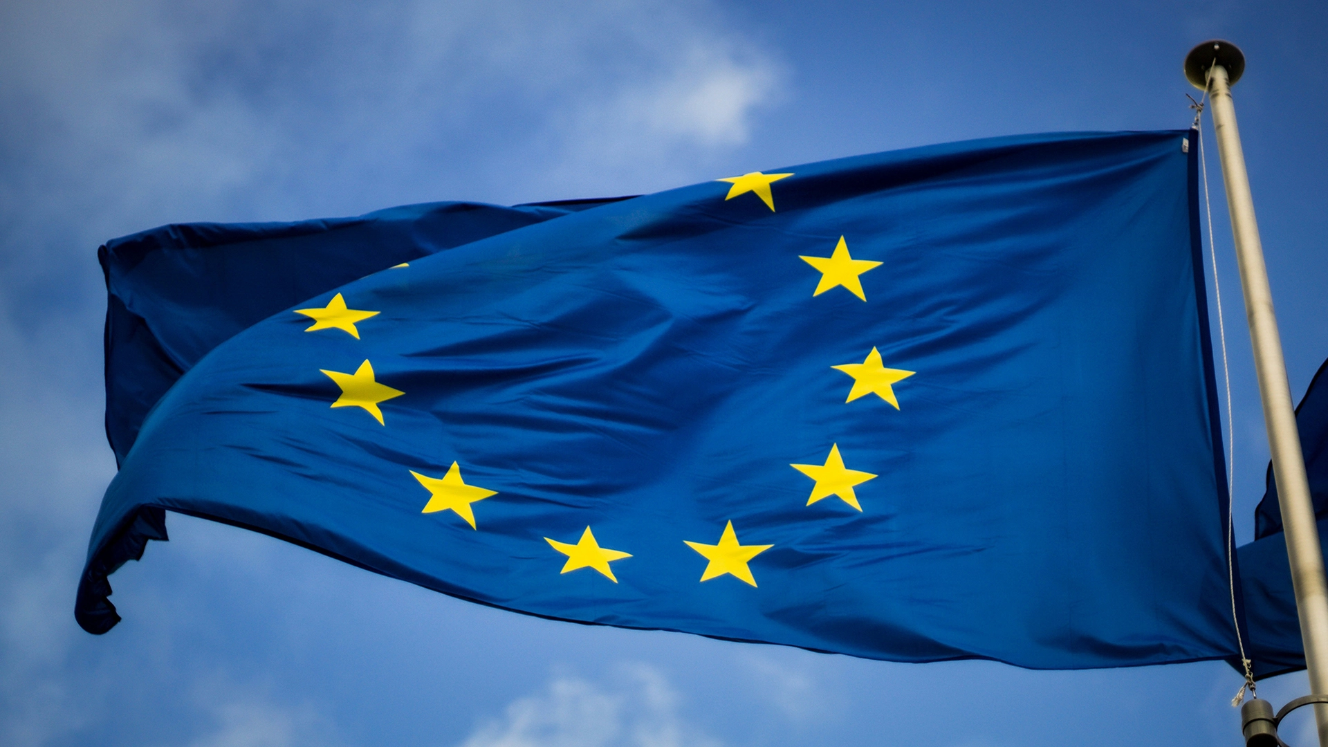 EU sakottaa Googlea 3,45 miljardilla dollarilla mainosteknologiaan liittyvien k&auml;yt&auml;nt&ouml;jen vuoksi